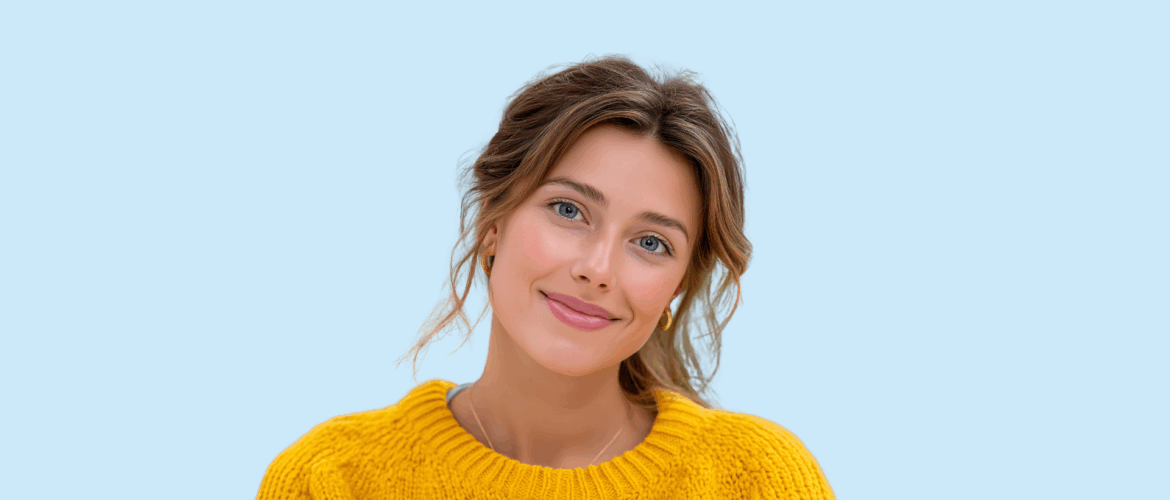 Personne travaillant sur un ordinateur en formation, illustrant le Certificat RH en Suisse